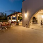 Delphin 375 Fantastic With Amazing Outside Space And 13x5m Private Pool, Aphrodite Hills * Kouklia