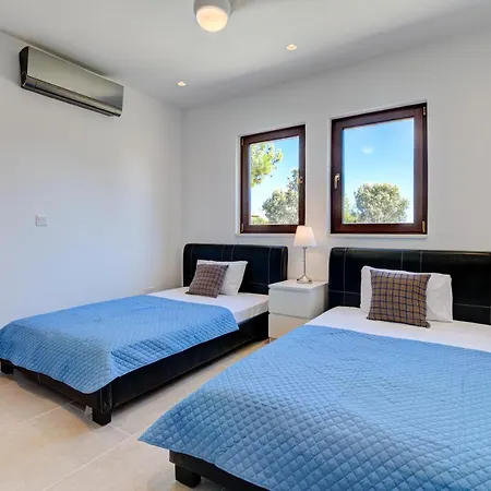 Vila Delphin 375 Fantastic With Amazing Outside Space And 13x5m Private Pool, Aphrodite Hills
