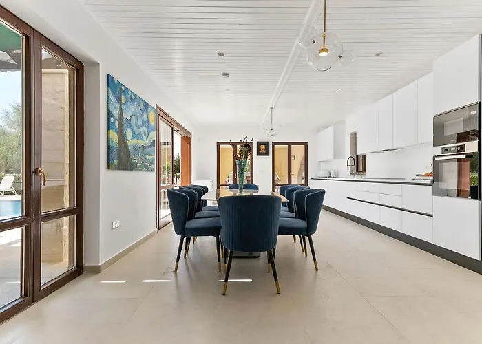 Delphin 375 Fantastic With Amazing Outside Space And 13x5m Private Pool, Aphrodite Hills Kouklia