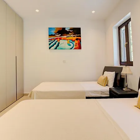 וילה Villa Delphin 375 Fantastic Villa With Amazing Outside Space And 13X5M Private Pool, Aphrodite Hills קוקליה