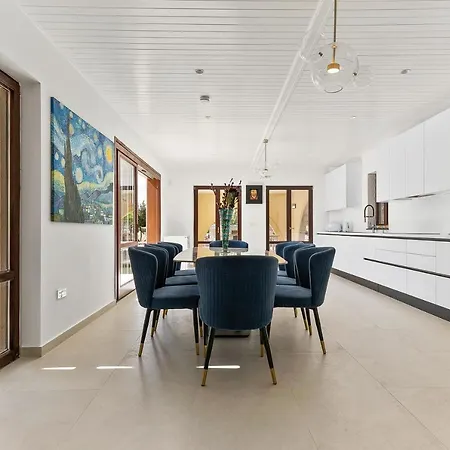 Villa Delphin 375 Fantastic Villa With Amazing Outside Space And 13X5M Private Pool, Aphrodite Hills קוקליה