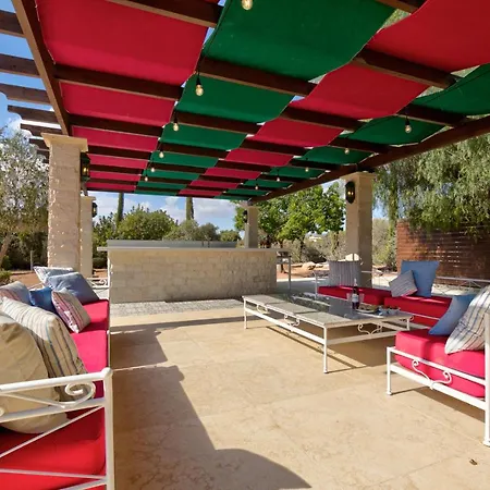 וילה Villa Delphin 375 Fantastic Villa With Amazing Outside Space And 13X5M Private Pool, Aphrodite Hills *