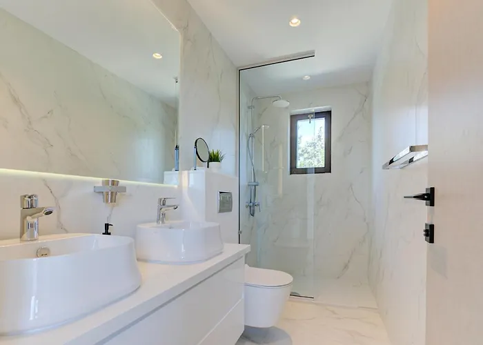 Villa Delphin 375 Fantastic With Amazing Outside Space And 13x5m Private Pool, Aphrodite Hills *