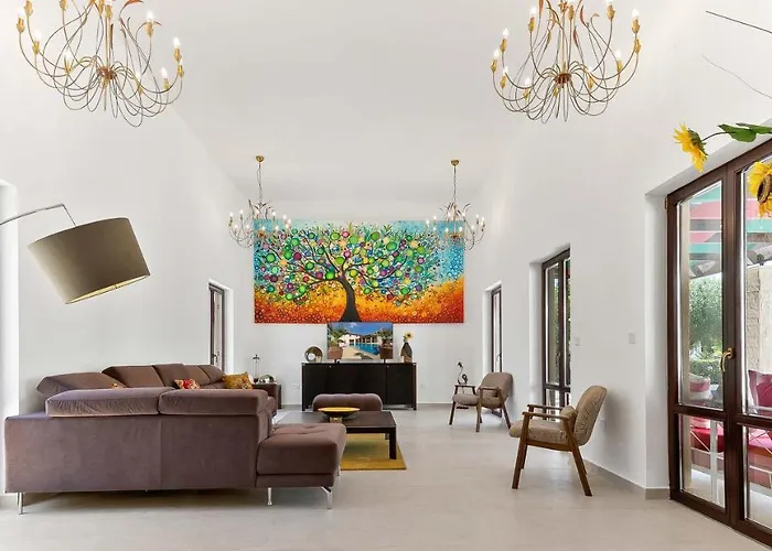 Delphin 375 Fantastic With Amazing Outside Space And 13x5m Private Pool, Aphrodite Hills * Kouklia