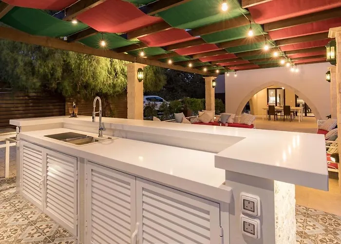 Villa Delphin 375 Fantastic With Amazing Outside Space And 13x5m Private Pool, Aphrodite Hills